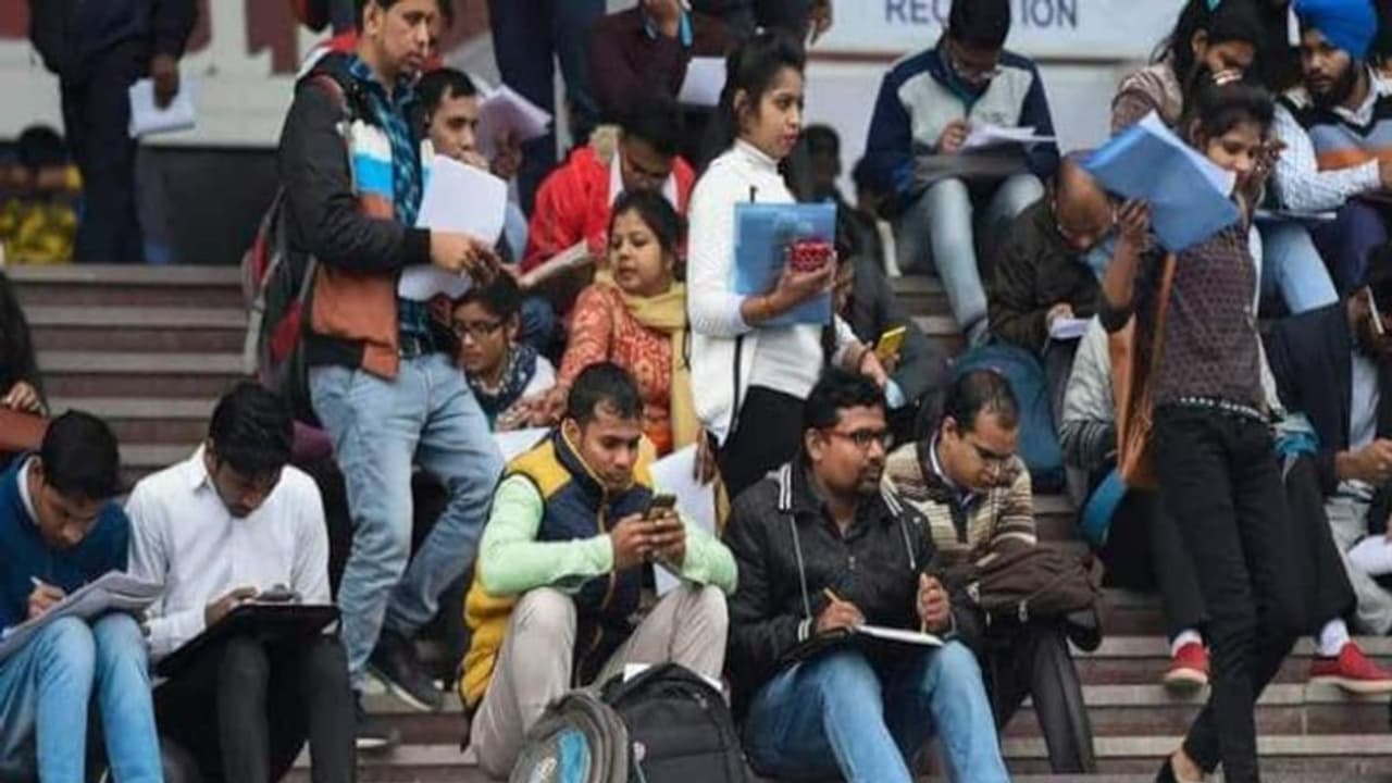 Coronavirus: కరోనా దెబ్బ.. టూరిజంలో ఊడిన 21.5 మిలియన్ ఉద్యోగాలు.. Coronavirus: కరోనా దెబ్బ.. టూరిజంలో ఊడిన 21.5 మిలియన్ ఉద్యోగాలు..