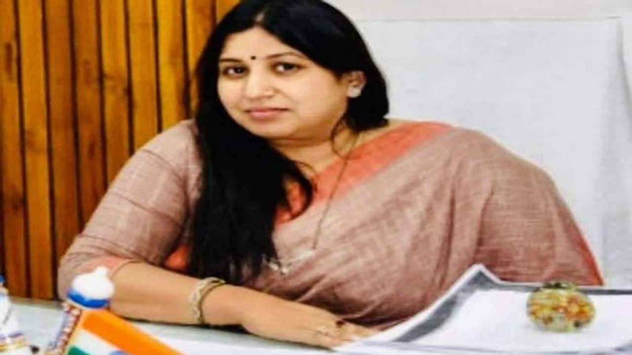 प्रयागराज में मेयर ने जनता से की अपील, कहा ईंट बिछाकर करें होलिका दहन की तैयारियां