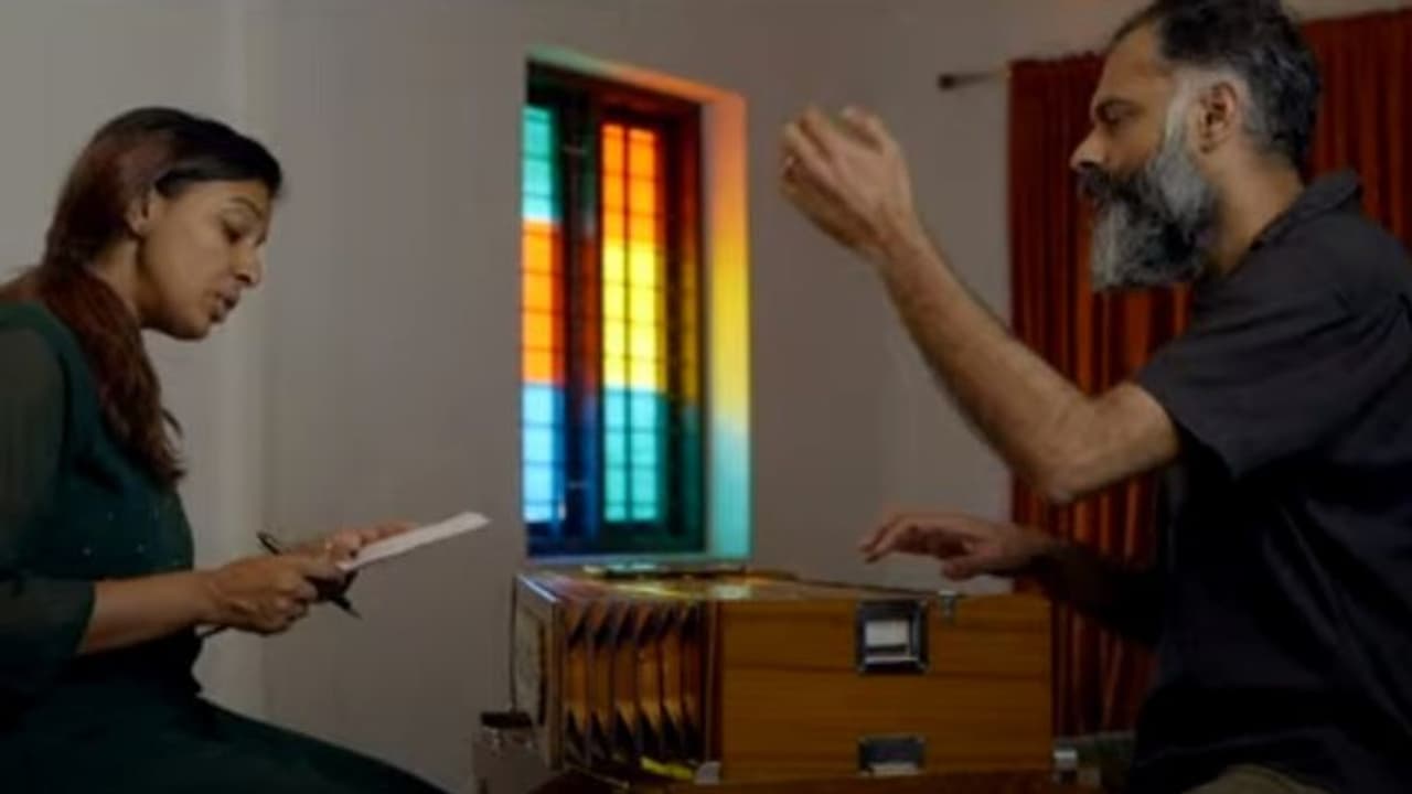 Aaro : ബിജിബാലിന്റെ സംഗീത സംവിധാനത്തില് സിതാര പാടുന്നു, 'ആരോ'യിലെ ഗാനത്തിന്റെ പ്രൊമൊ Aaro : ബിജിബാലിന്റെ സംഗീത സംവിധാനത്തില് സിതാര പാടുന്നു, 'ആരോ'യിലെ ഗാനത്തിന്റെ പ്രൊമൊ