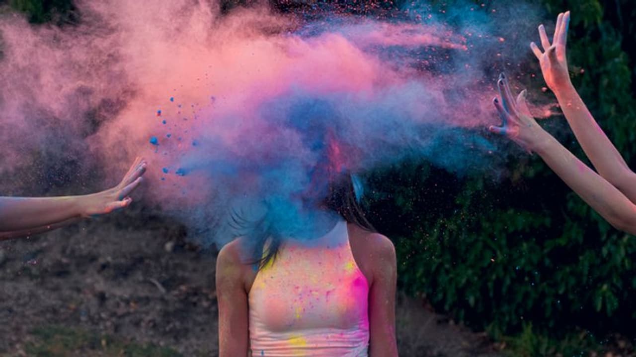 দোলে সাদা পোশাকে হোলি খেললে দূর হবে অশান্তি জেনে নিন কেন সাদা রং কে বলা হয় অত্যন্ত শুভ দোলে সাদা পোশাকে হোলি খেললে দূর হবে অশান্তি জেনে নিন কেন সাদা রং কে বলা হয় অত্যন্ত শুভ