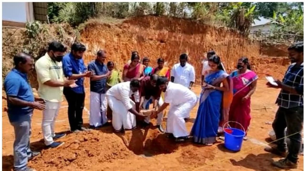 She Lodge : പള്ളിവാസല് ഗ്രാമപഞ്ചായത്തില് ഷി ലോഡ്ജിന്റെ നിര്മ്മാണജോലികള് ആരംഭിച്ചു She Lodge : പള്ളിവാസല് ഗ്രാമപഞ്ചായത്തില് ഷി ലോഡ്ജിന്റെ നിര്മ്മാണജോലികള് ആരംഭിച്ചു