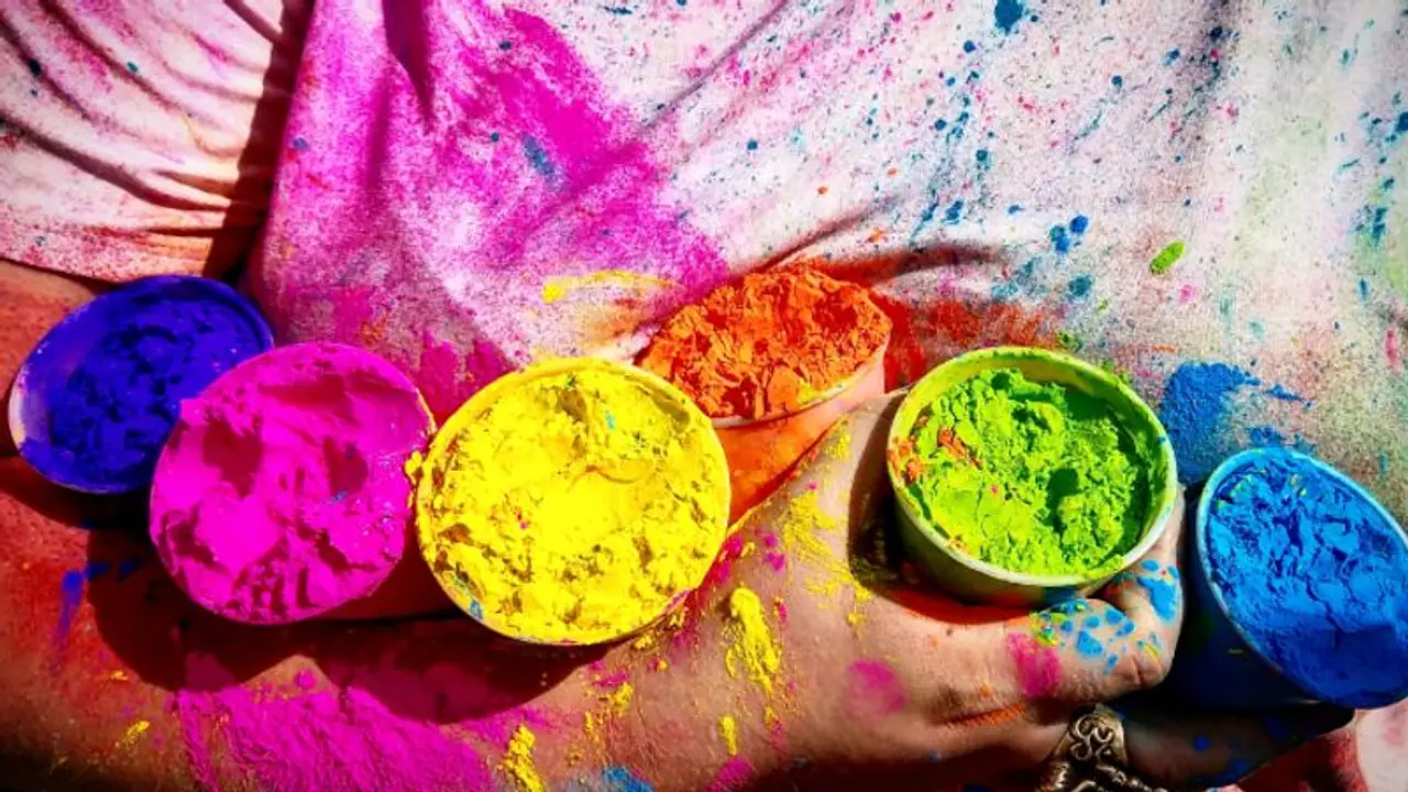 Holi:ఏ రాశివారికి ఏ రంగు అదృష్టాన్ని తెస్తుంది..? Holi:ఏ రాశివారికి ఏ రంగు అదృష్టాన్ని తెస్తుంది..?