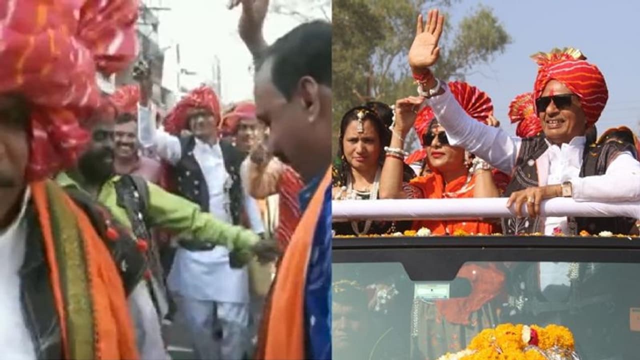 खुली जीप..सिर पर पगड़ी और चेहरे पर काला चश्मा, देखिए जब CM शिवराज पत्नी के साथ निकले, खुशी ऐसी की नाचने लगे खुली जीप..सिर पर पगड़ी और चेहरे पर काला चश्मा, देखिए जब CM शिवराज पत्नी के साथ निकले, खुशी ऐसी की नाचने लगे