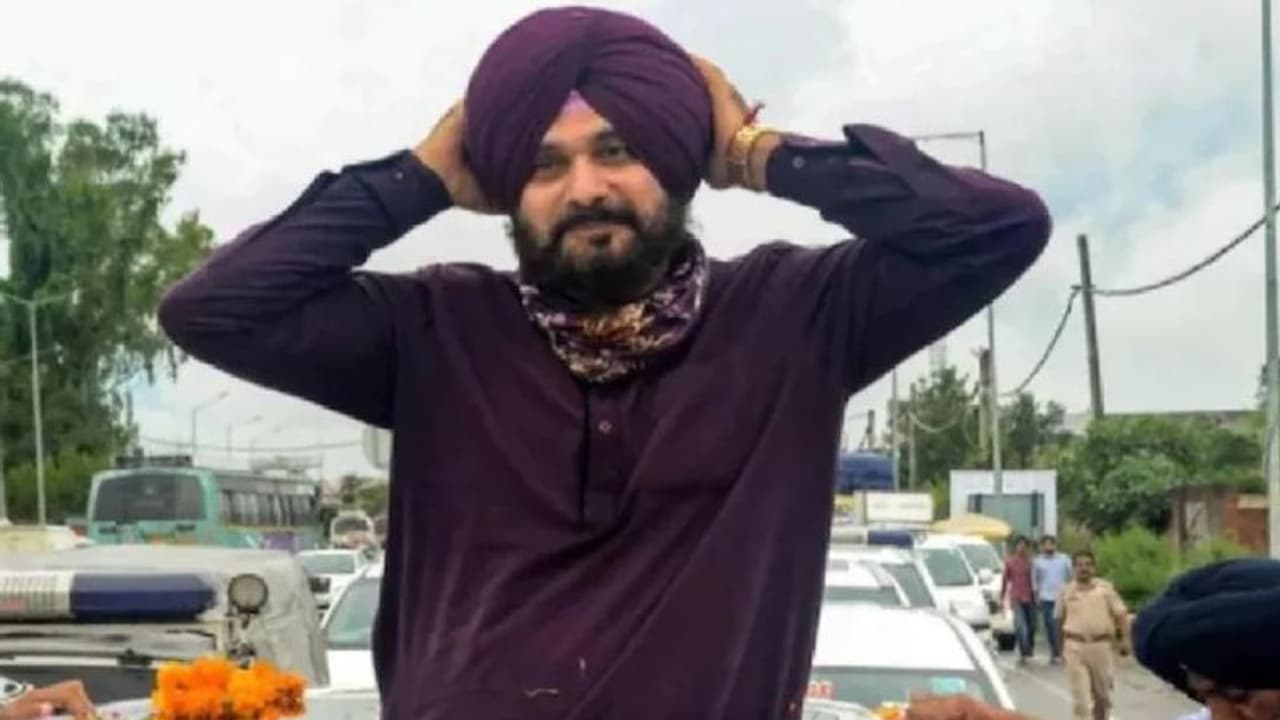 সুপ্রিম কোর্টে ধাক্কা, ১৯৮৮ সালের মামলায় এক বছরের জেল নভজ্যোত সিং সিধুর