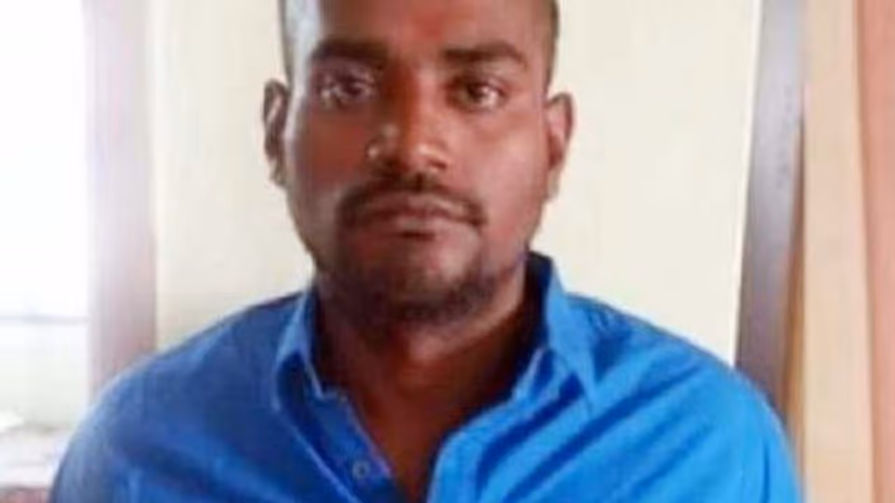 நினைக்கும் போதெல்லாம் பல நடிகைகளுடன் உல்லாசம்.. பணத்தை தண்ணீராய் வாரி இறைத்த நீராவி முருகன்.. அதிர்ச்சி தகவல் நினைக்கும் போதெல்லாம் பல நடிகைகளுடன் உல்லாசம்.. பணத்தை தண்ணீராய் வாரி இறைத்த நீராவி முருகன்.. அதிர்ச்சி தகவல்