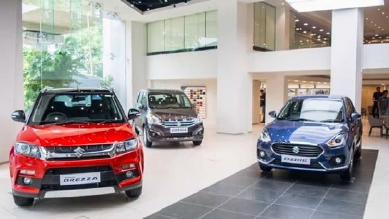 ഒന്നിടറിയെങ്കിലും വീഴാതെ പിടിച്ചുനിന്ന് മാരുതി, പക്ഷേ പത്താമനായി ടാറ്റ! ഒന്നിടറിയെങ്കിലും വീഴാതെ പിടിച്ചുനിന്ന് മാരുതി, പക്ഷേ പത്താമനായി ടാറ്റ!