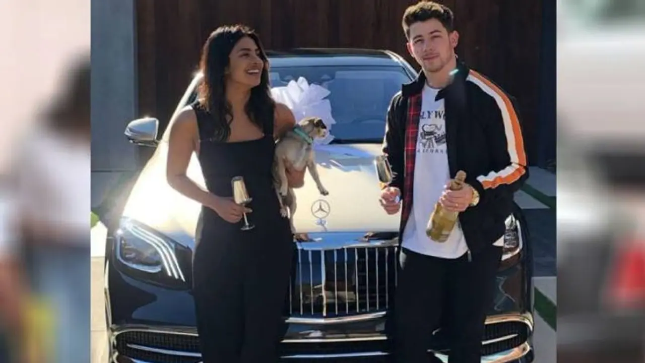 ಕರ್ನಾಟಕದ ವ್ಯಕ್ತಿಗೆ ತನ್ನ ದುಬಾರಿ ಕಾರನ್ನ ಮಾರಿದ ಪ್ರಿಯಾಂಕಾ ಚೋಪ್ರಾ ಕರ್ನಾಟಕದ ವ್ಯಕ್ತಿಗೆ ತನ್ನ ದುಬಾರಿ ಕಾರನ್ನ ಮಾರಿದ ಪ್ರಿಯಾಂಕಾ ಚೋಪ್ರಾ