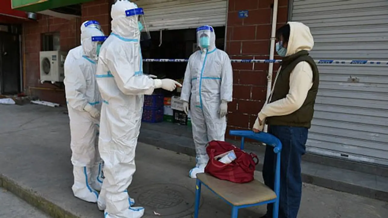 Omicron BA.4 ಭಾರತದಲ್ಲಿ 2ನೇ ಓಮಿಕ್ರಾನ್ ಉಪತಳಿ ಪತ್ತೆ, ಮತ್ತೆ ಹೈ ಅಲರ್ಟ್! Omicron BA.4 ಭಾರತದಲ್ಲಿ 2ನೇ ಓಮಿಕ್ರಾನ್ ಉಪತಳಿ ಪತ್ತೆ, ಮತ್ತೆ ಹೈ ಅಲರ್ಟ್!