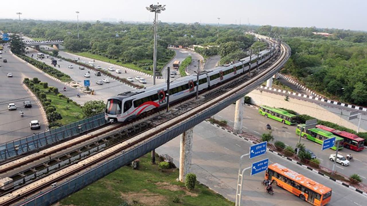 ಮೆಟ್ರೋ ನಿಲ್ದಾಣದಿಂದ ಜಿಗಿದಿದ್ದ ಯುವತಿ ಸಾವು 