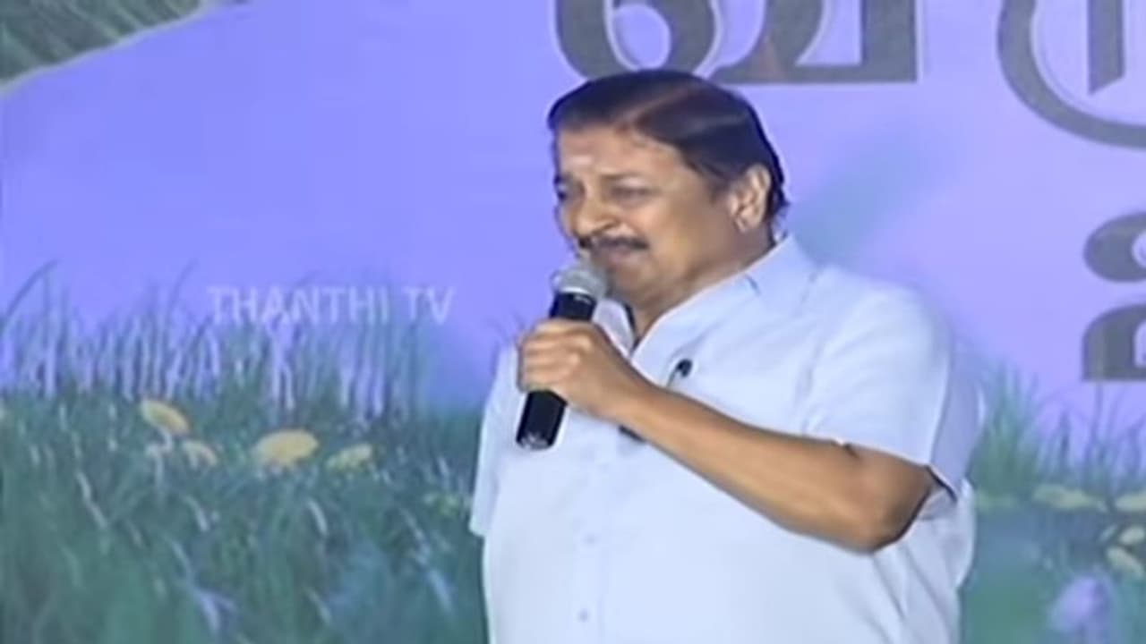 " கடவுளை எவன்டா பார்த்தீங்க ".. மேடையில் கண்ணீர் வடித்த சிவக்குமார். " கடவுளை எவன்டா பார்த்தீங்க ".. மேடையில் கண்ணீர் வடித்த சிவக்குமார்.