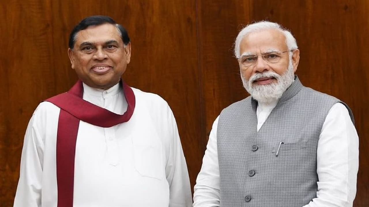 பொருளாதார சிக்கலில் இலங்கை... ரூ.7500 கோடி கடன் கொடுக்கிறது இந்தியா!!