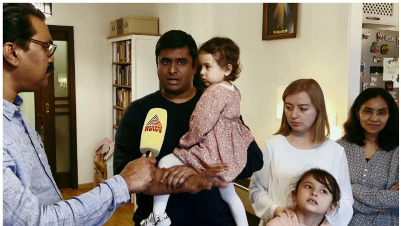 Ukraine : യുക്രെയ്നില്‍ നിന്ന് അഭയാര്‍ത്ഥി പ്രവാഹം തുടരുന്നു; സഹായിക്കാന്‍ പോളണ്ടില്‍ ഈ പാലക്കാട് സ്വദേശിയും