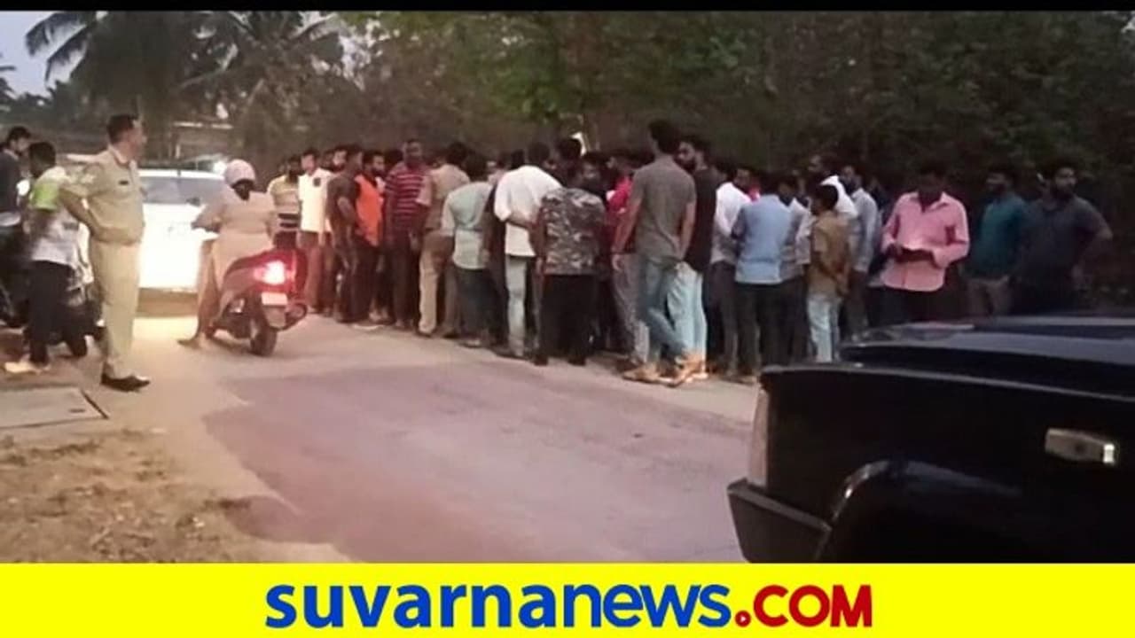 ಉಡುಪಿಯಲ್ಲಿ ಮತ್ತೆ ಹಿಜಾಬ್ ಕಿರಿಕ್, ಪ್ರಚೋದನಕಾರಿ ಗೋಡೆ ಬರಹ ಪತ್ತೆ ಉಡುಪಿಯಲ್ಲಿ ಮತ್ತೆ ಹಿಜಾಬ್ ಕಿರಿಕ್, ಪ್ರಚೋದನಕಾರಿ ಗೋಡೆ ಬರಹ ಪತ್ತೆ