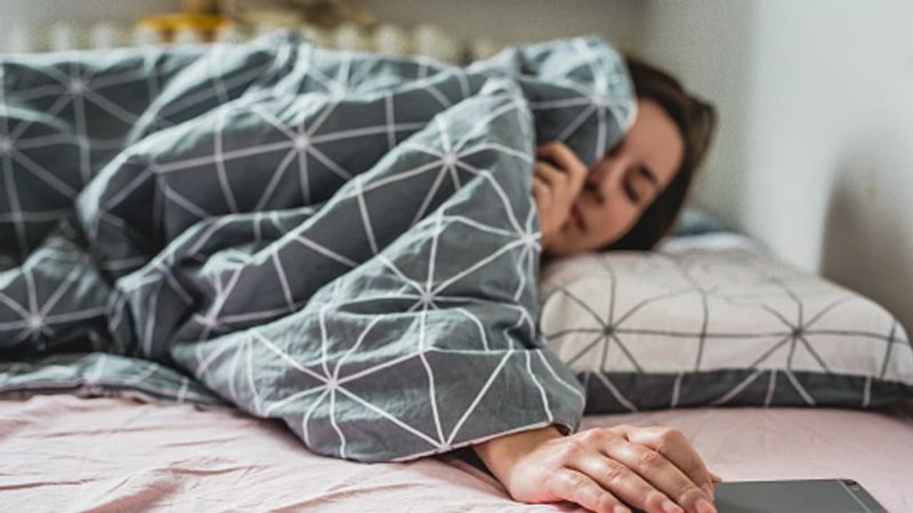 Pros and cons of afternoon naps you should know Pros and cons of afternoon naps you should know