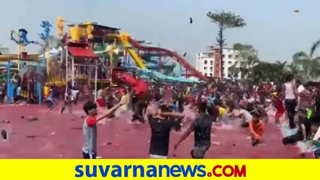 ಏನಿದು ವಿಚಿತ್ರ... ಇಲ್ಲಿ ನಡೆಯುತ್ತೆ ಚಪ್ಪಲಿ ಏಟಿನ ಹೋಳಿ