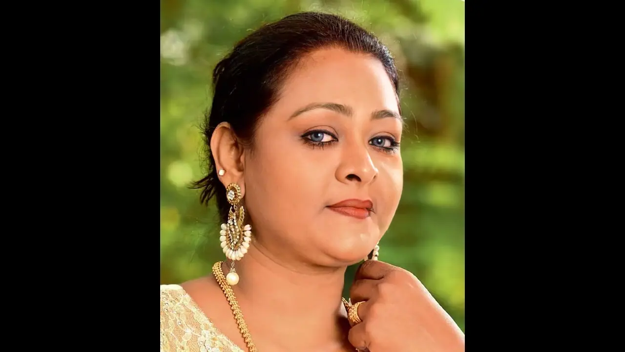 நீங்க வெர்ஜினா.. செ*** குயினை ஆட்டம் காண வைத்த ஒற்றைக் கேள்வி.. அசால்டா பதில் சொன்ன ஷகிலா.