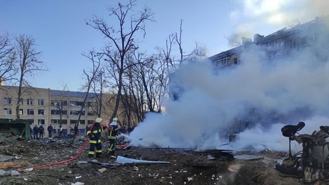 Ukraine says Russia bombed school sheltering 400 people in Mariupol
