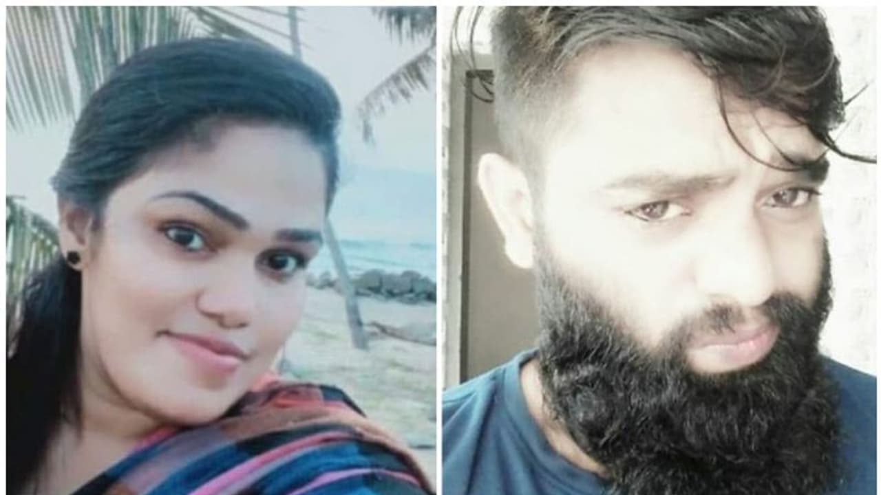 കൊടുങ്ങല്ലൂരില് യുവതിയെ വെട്ടിക്കൊലപ്പെടുത്തിയ കേസ്; പ്രതി തൂങ്ങിമരിച്ച നിലയില് കൊടുങ്ങല്ലൂരില് യുവതിയെ വെട്ടിക്കൊലപ്പെടുത്തിയ കേസ്; പ്രതി തൂങ്ങിമരിച്ച നിലയില്