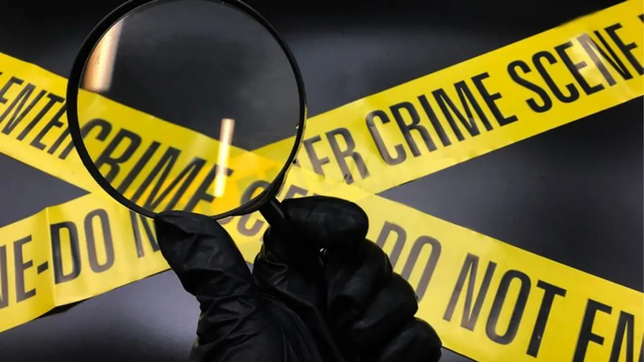 பெற்றோர் எதிர்ப்பை மீறி காதலனுடன் எஸ்கேப்..ஆத்திரத்தில் ஈவு இரக்கமில்லாமல் மகளை கழுத்தை அறுத்து கொன்ற பெற்றோர் பெற்றோர் எதிர்ப்பை மீறி காதலனுடன் எஸ்கேப்..ஆத்திரத்தில் ஈவு இரக்கமில்லாமல் மகளை கழுத்தை அறுத்து கொன்ற பெற்றோர்