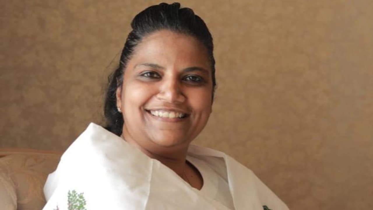 രാഹുൽ ഗാന്ധിയെ അയോഗ്യനാക്കിയ നടപടി; രാജ്യത്തിന്റെ വിവിധ ഭാഗങ്ങളിൽ പ്രതിഷേധം തുടരുകയാണെന്ന് ജെബി മേത്തർ എംപി രാഹുൽ ഗാന്ധിയെ അയോഗ്യനാക്കിയ നടപടി; രാജ്യത്തിന്റെ വിവിധ ഭാഗങ്ങളിൽ പ്രതിഷേധം തുടരുകയാണെന്ന് ജെബി മേത്തർ എംപി