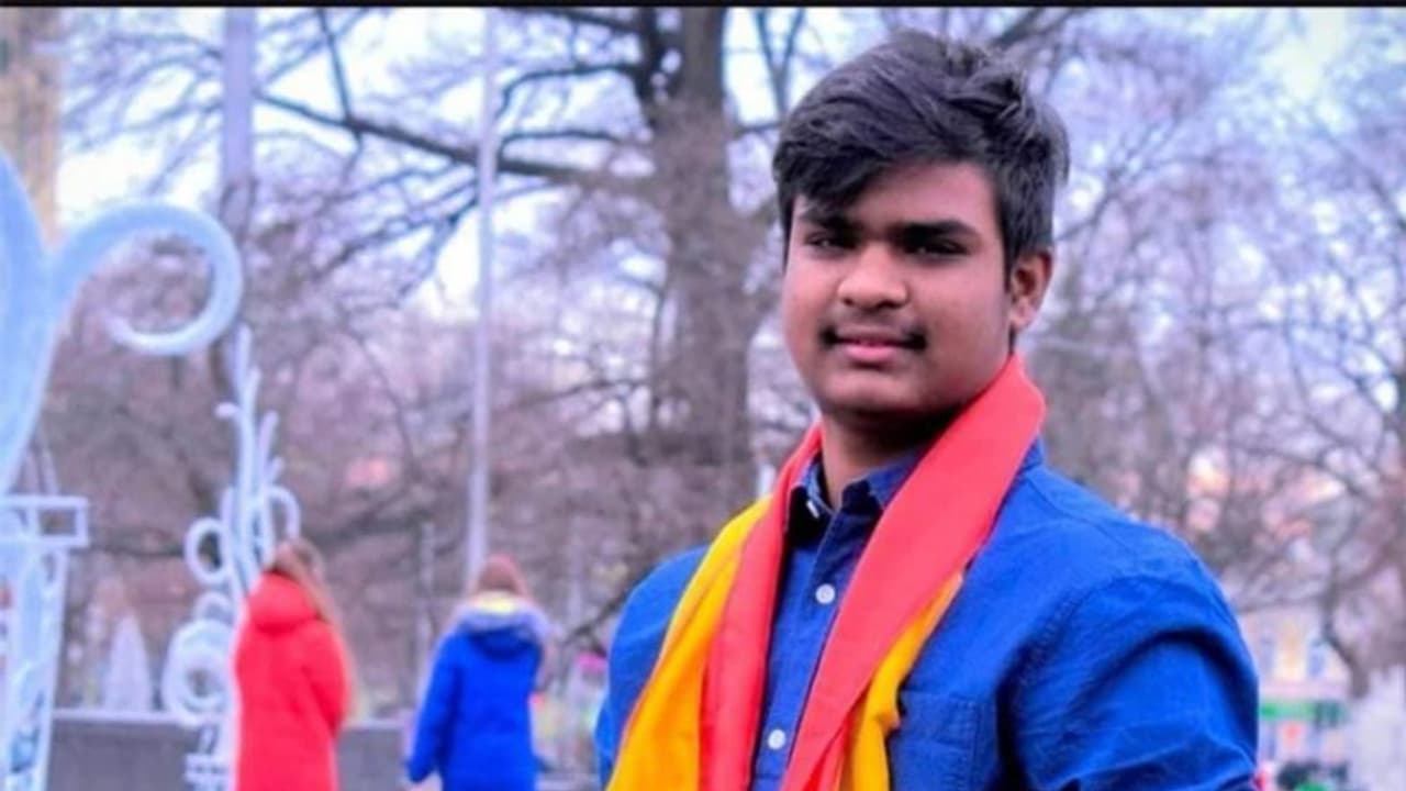 खार्किव में मारे गए नवीन शेखरप्पा की फैमिली का बड़ा डिसीजन, पिता बोले दूसरे छात्रों के भविष्य के लिए किया ऐसा