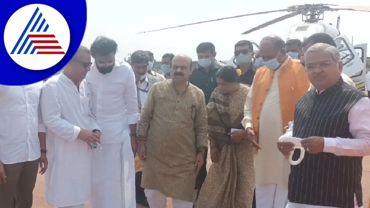 Tumakuru Accident: ತಪ್ಪಿತಸ್ಥರ ವಿರುದ್ಧ ಕ್ರಮಕ್ಕೆ ಸೂಚನೆ: ಸಚಿವ ಶ್ರೀರಾಮುಲು Tumakuru Accident: ತಪ್ಪಿತಸ್ಥರ ವಿರುದ್ಧ ಕ್ರಮಕ್ಕೆ ಸೂಚನೆ: ಸಚಿವ ಶ್ರೀರಾಮುಲು