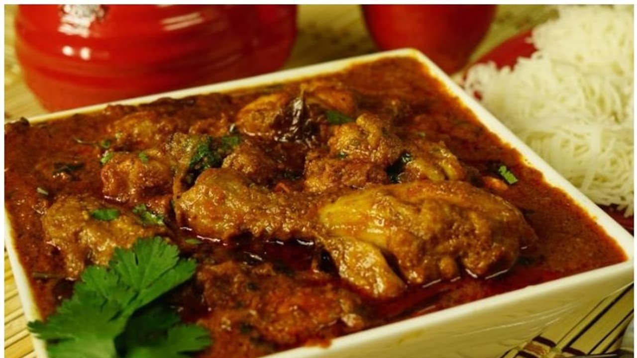 పెళ్లి కొడుకు స్నేహితులకు చికెన్ వడ్డించలేదని ఆగిపోయిన పెళ్లి.. ! పెళ్లి కొడుకు స్నేహితులకు చికెన్ వడ్డించలేదని ఆగిపోయిన పెళ్లి.. !