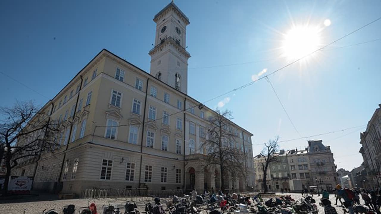 Russia Ukraine war: ఉక్రెయిన్పై ఆగని దాడులు.. 1035 పౌరుల మృతి Russia Ukraine war: ఉక్రెయిన్పై ఆగని దాడులు.. 1035 పౌరుల మృతి