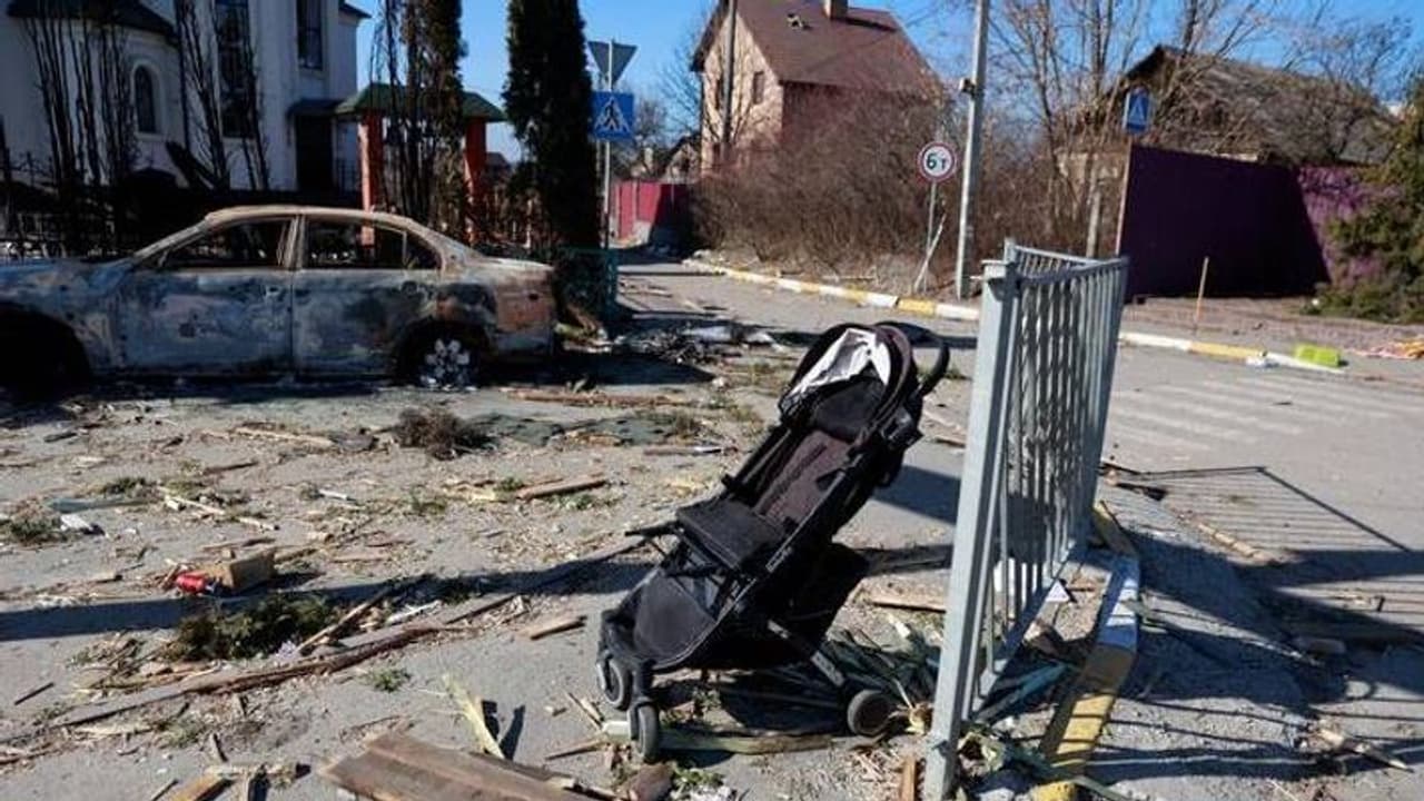 यूक्रेन पर रूस ने किया फॉस्फोरस बम से हमला, ज़ेलेंस्की की NATO से अपील अपने तोपों और हथियारों का एक प्रतिशत... यूक्रेन पर रूस ने किया फॉस्फोरस बम से हमला, ज़ेलेंस्की की NATO से अपील अपने तोपों और हथियारों का एक प्रतिशत...