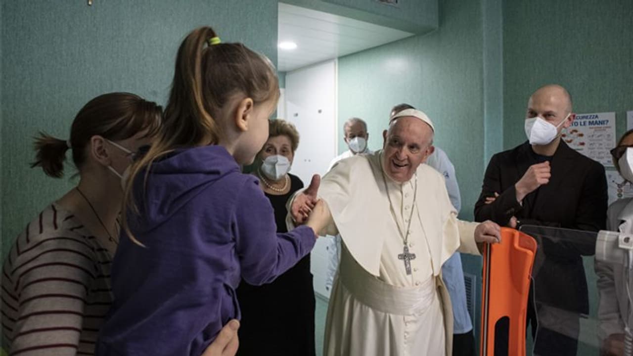 Russia Ukraine War: युद्ध में बेघर हुए बच्चों की तस्करी की आशंका, अब तक 847 लोग मारे गए Russia Ukraine War: युद्ध में बेघर हुए बच्चों की तस्करी की आशंका, अब तक 847 लोग मारे गए