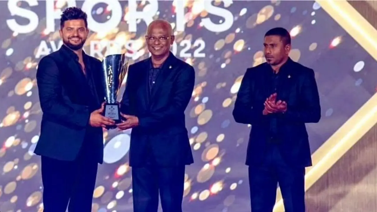 Suresh Raina: மாலத்தீவில் சுரேஷ் ரெய்னாவுக்கு 'ஸ்போர்ட்ஸ் ஐகான்' விருது ...மகிழ்ச்சியில் ரசிகர்கள்..! Suresh Raina: மாலத்தீவில் சுரேஷ் ரெய்னாவுக்கு 'ஸ்போர்ட்ஸ் ஐகான்' விருது ...மகிழ்ச்சியில் ரசிகர்கள்..!