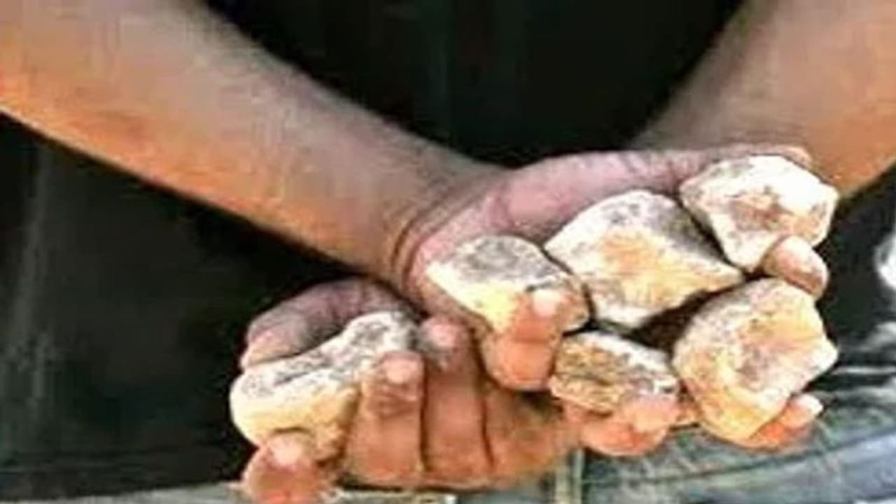 KKRTC Recruitment: ಕಂಡಕ್ಟರ್ ನೇಮಕಾತಿ, ದೇಹ ತೂಕ ಹೆಚ್ಚಿಸಲು ಕಬ್ಬಿಣ ಕಟ್ಟಿದ ಅಭ್ಯರ್ಥಿ! KKRTC Recruitment: ಕಂಡಕ್ಟರ್ ನೇಮಕಾತಿ, ದೇಹ ತೂಕ ಹೆಚ್ಚಿಸಲು ಕಬ್ಬಿಣ ಕಟ್ಟಿದ ಅಭ್ಯರ್ಥಿ!