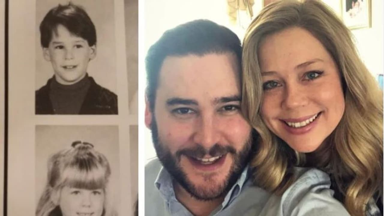 একেই বলে ডেস্টিনি, ২৫ বছর আগের সহপাঠী, ডেটিং অ্যাপের দৌলতে আজকের সুখী দম্পতি একেই বলে ডেস্টিনি, ২৫ বছর আগের সহপাঠী, ডেটিং অ্যাপের দৌলতে আজকের সুখী দম্পতি