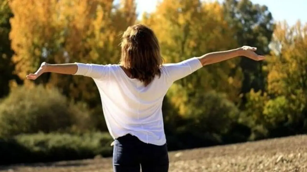 International Day Of Happiness: ನೀವು ಸಂತೋಷವಾಗಿದ್ದೀರಾ ? ಇಲ್ಲಾಂದ್ರೆ ಈ ಯೋಗ ಟಿಪ್ಸ್ ಫಾಲೋ ಮಾಡಿ International Day Of Happiness: ನೀವು ಸಂತೋಷವಾಗಿದ್ದೀರಾ ? ಇಲ್ಲಾಂದ್ರೆ ಈ ಯೋಗ ಟಿಪ್ಸ್ ಫಾಲೋ ಮಾಡಿ