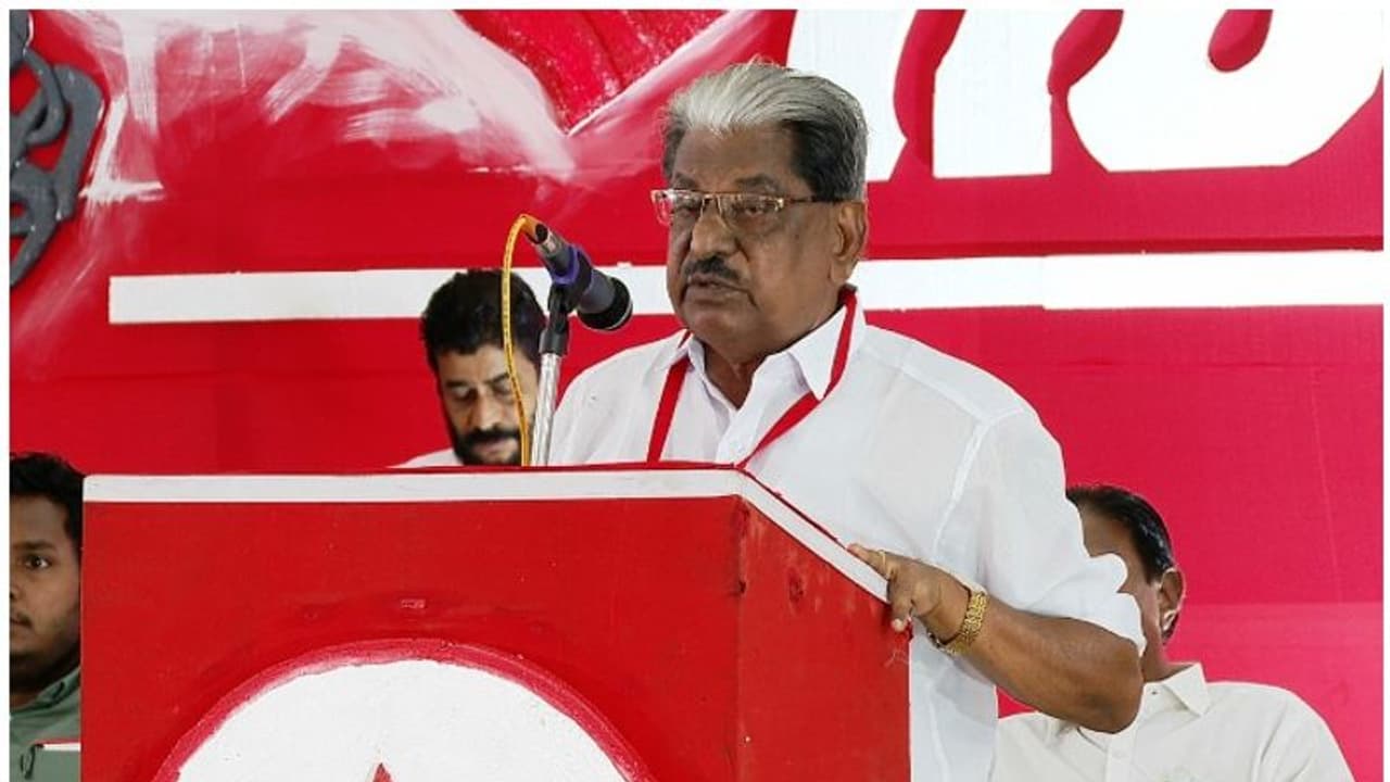 'രാജ്യസഭാ സീറ്റ് പേയ്മെന്റ് സീറ്റ്'; ജെബി മേത്തര് സീറ്റ് പണം കൊടുത്ത് വാങ്ങിയതെന്ന് ആര്എസ്പി 'രാജ്യസഭാ സീറ്റ് പേയ്മെന്റ് സീറ്റ്'; ജെബി മേത്തര് സീറ്റ് പണം കൊടുത്ത് വാങ്ങിയതെന്ന് ആര്എസ്പി