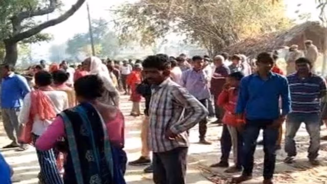 रायबरेली में पुजारी की धारदार हथियार से हत्या, पुलिस के हाथ खाली रायबरेली में पुजारी की धारदार हथियार से हत्या, पुलिस के हाथ खाली