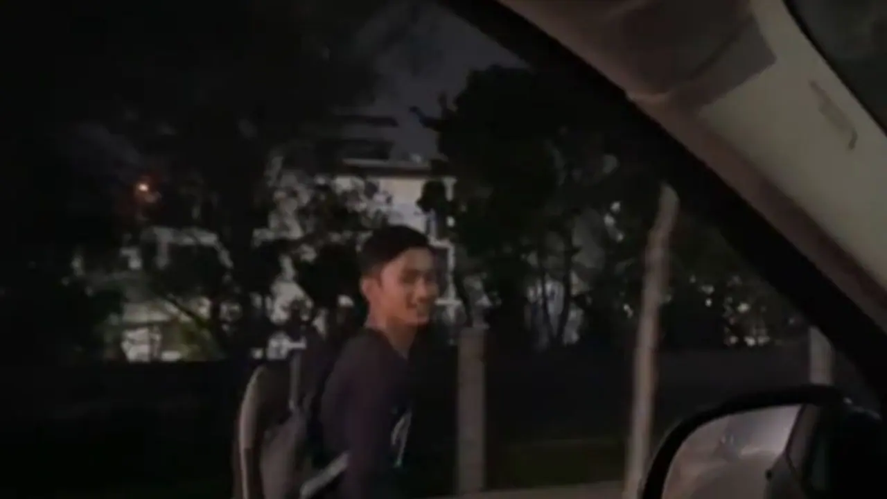 ड्यूटी फर्ज और सपनाः हर दिन ऑफिस से रात में 10 km रनिंग कर घर जाता है 19 वर्षीय लड़का ड्यूटी फर्ज और सपनाः हर दिन ऑफिस से रात में 10 km रनिंग कर घर जाता है 19 वर्षीय लड़का