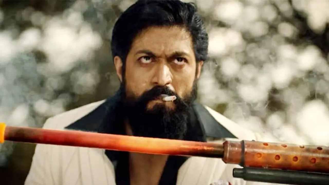 KGF 2: तूफान मचाने आया साउथ सुपरस्टार यश की फिल्म का पहला गाना, रॉकी भाई ने दिखाया अपना स्वैग KGF 2: तूफान मचाने आया साउथ सुपरस्टार यश की फिल्म का पहला गाना, रॉकी भाई ने दिखाया अपना स्वैग