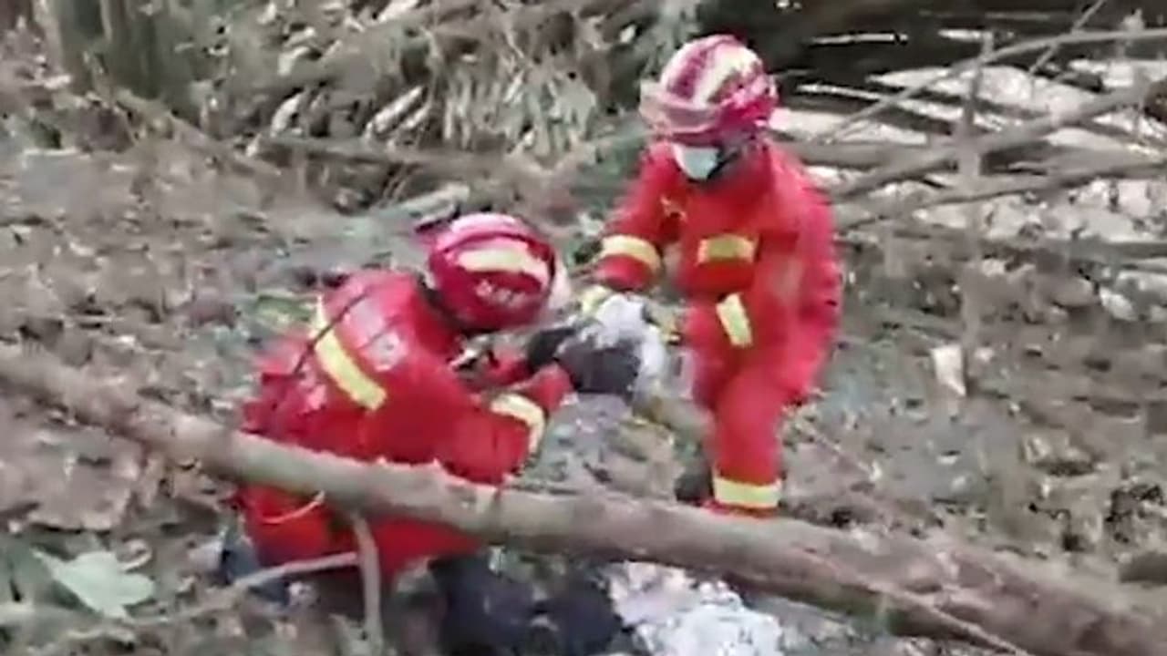 China plane crash: చైనా విమాన ప్రమాదంపై కొనసాగుతున్న దర్యాప్తు.. లభించిన బ్లాక్ బాక్స్.. కానీ..