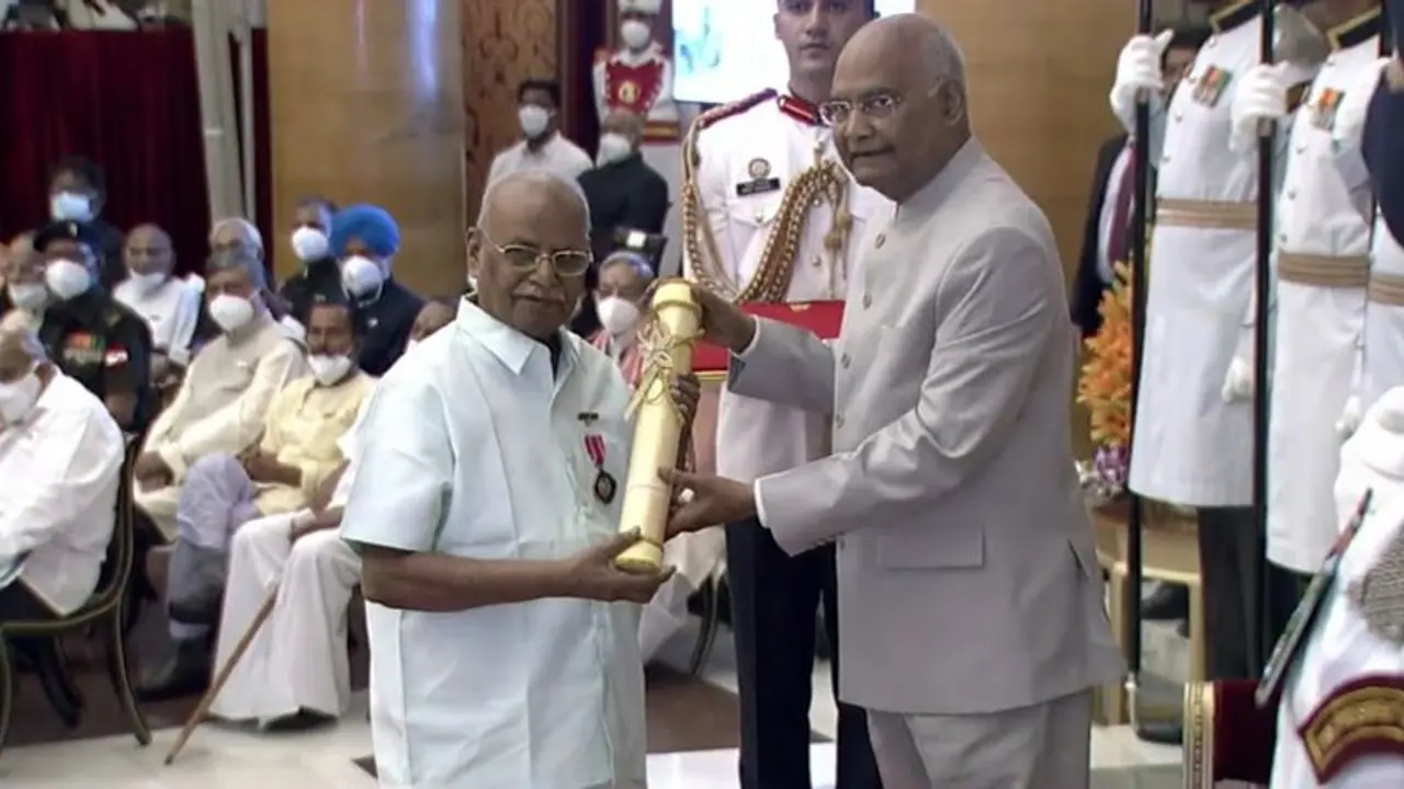Padma Shri Awards 2022: தமிழக சிற்பிக்கு பத்மஸ்ரீ விருது... குடியரசு தலைவர் வழங்கி சிறப்பிப்பு!! Padma Shri Awards 2022: தமிழக சிற்பிக்கு பத்மஸ்ரீ விருது... குடியரசு தலைவர் வழங்கி சிறப்பிப்பு!!