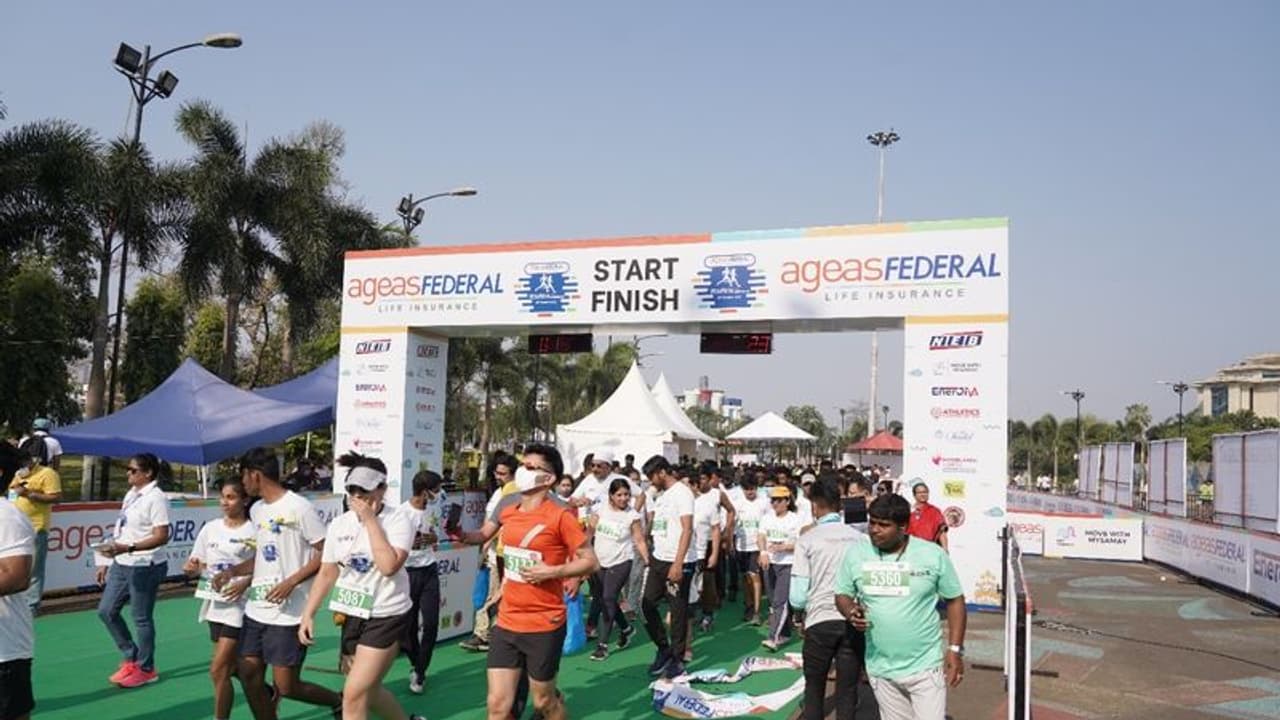 Kolkata Marathon 2022 ಕೋಲ್ಕತಾ ಮ್ಯಾರಾಥಾನ್ ಗೆದ್ದ ರೂಪನ್ ದೇಬ್‌ನಾಥ್!