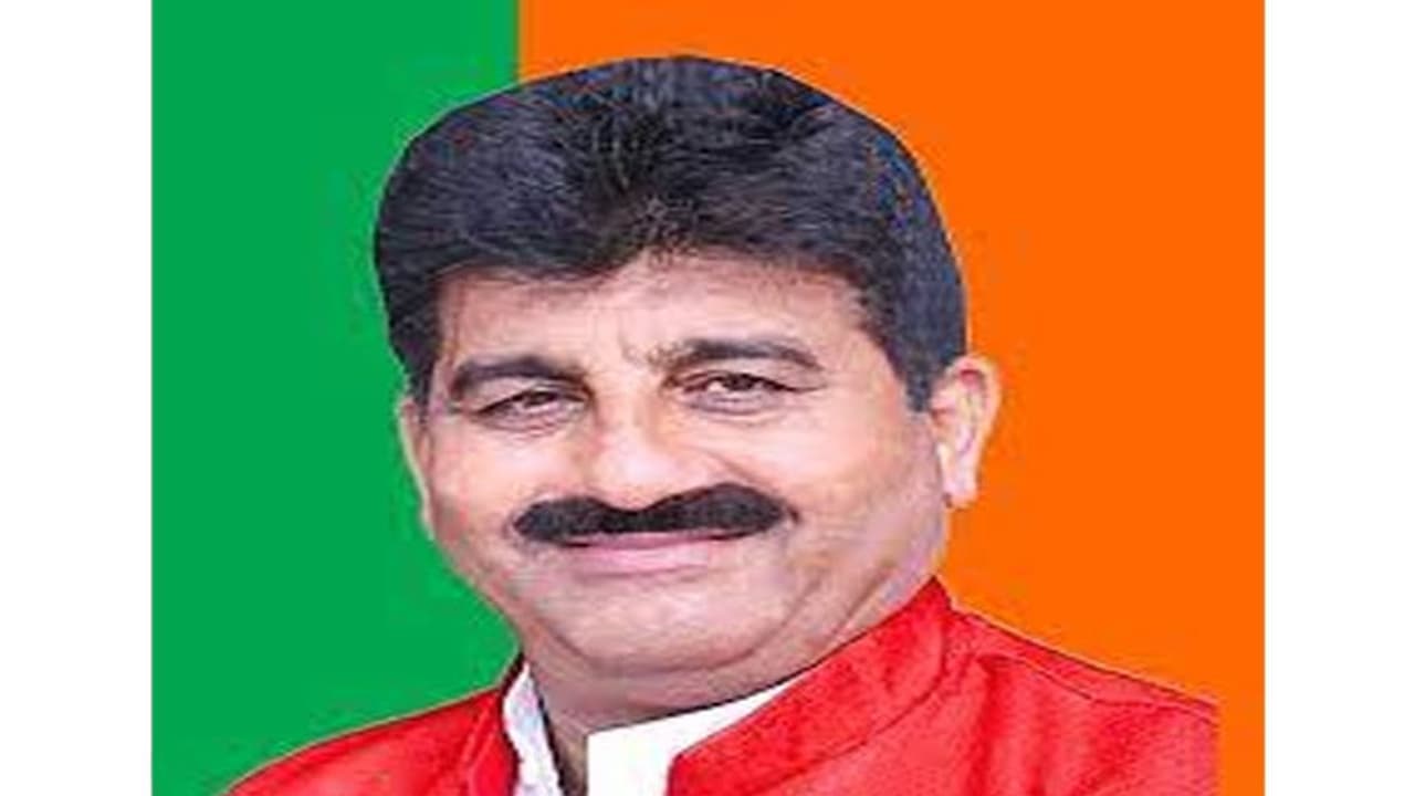 भू माफिया से परेशान होकर BJP नेता के भतीजे ने की आत्महत्या, निर्माणाधीन मकान पर हुए कब्जे से परेशान था मृतक भू माफिया से परेशान होकर BJP नेता के भतीजे ने की आत्महत्या, निर्माणाधीन मकान पर हुए कब्जे से परेशान था मृतक