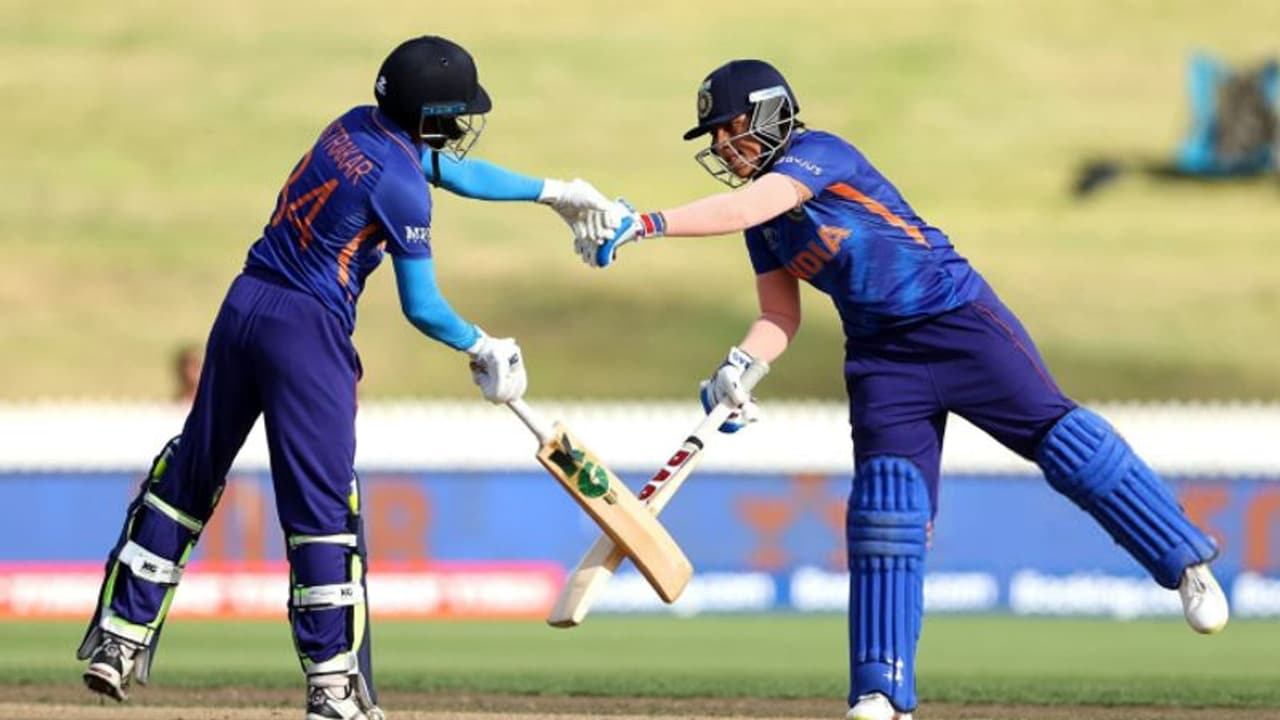ICC Women's World Cup: ನಿರ್ಣಾಯಕ ಪಂದ್ಯದಲ್ಲಿ ಟಾಸ್ ಗೆದ್ದ ಭಾರತ ಬ್ಯಾಟಿಂಗ್ ಆಯ್ಕೆ ICC Women's World Cup: ನಿರ್ಣಾಯಕ ಪಂದ್ಯದಲ್ಲಿ ಟಾಸ್ ಗೆದ್ದ ಭಾರತ ಬ್ಯಾಟಿಂಗ್ ಆಯ್ಕೆ