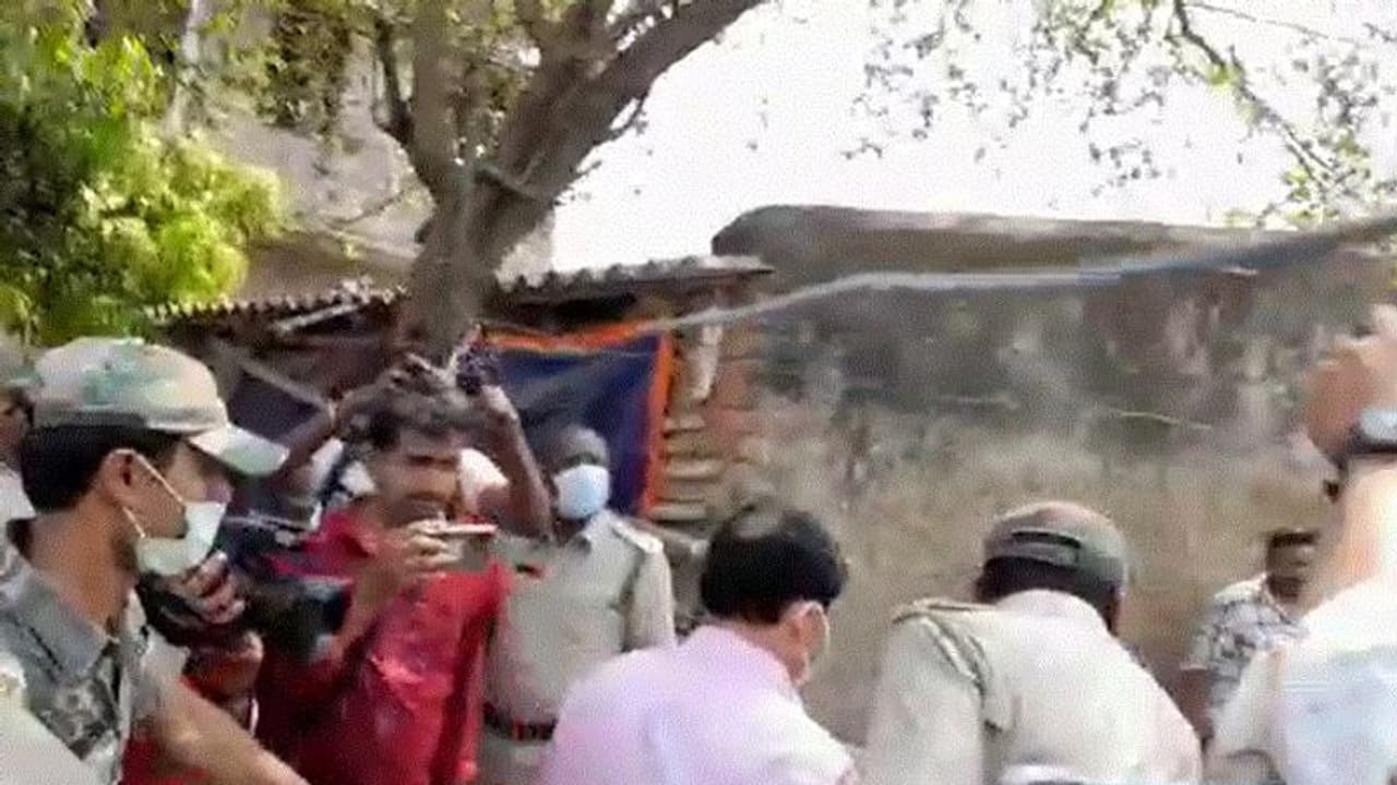 रामपुरहाट हिंसा: BJP ने बंगाल अध्यक्ष के नेतृत्व में 4 पूर्व पुलिस अधिकारियों की फैक्ट फाइंडिंग कमेटी बनाई रामपुरहाट हिंसा: BJP ने बंगाल अध्यक्ष के नेतृत्व में 4 पूर्व पुलिस अधिकारियों की फैक्ट फाइंडिंग कमेटी बनाई