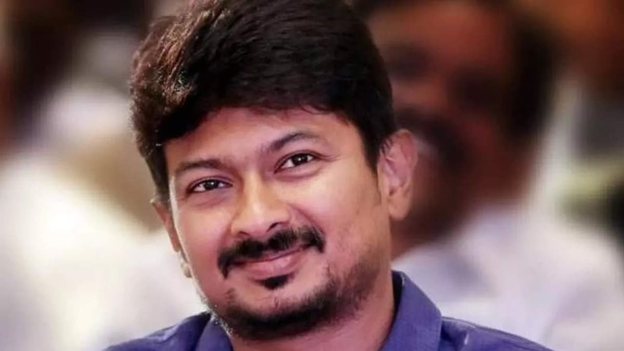 Udhayanidhi Stalin : இந்தி படத்தின் வெளியீட்டு உரிமையை கைப்பற்றிய உதயநிதி... அதிர்ச்சியில் உடன்பிறப்புகள்