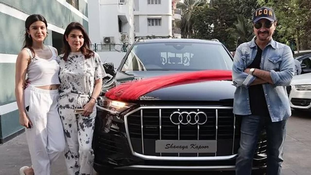 डेब्यू से पहले ही अनिल कपूर की भतीजी ने खरीदी इतनी महंगी कार, इस फिल्म से रख रही बॉलीवुड में कदम