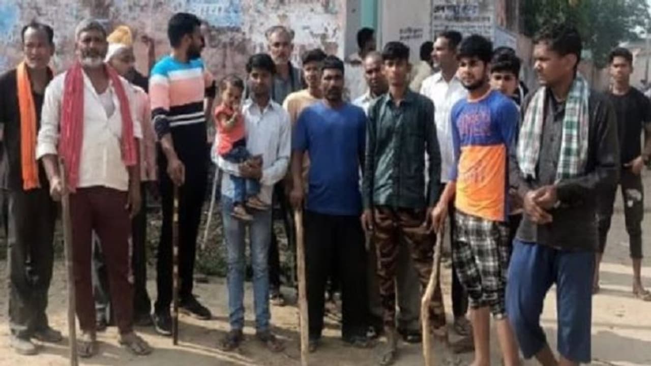 बुलंदशहर तिहरे हत्याकांड के आरोपी ने पुलिस को भी उलझाया, ग्रामीणों में दिख रहा है रोष बुलंदशहर तिहरे हत्याकांड के आरोपी ने पुलिस को भी उलझाया, ग्रामीणों में दिख रहा है रोष