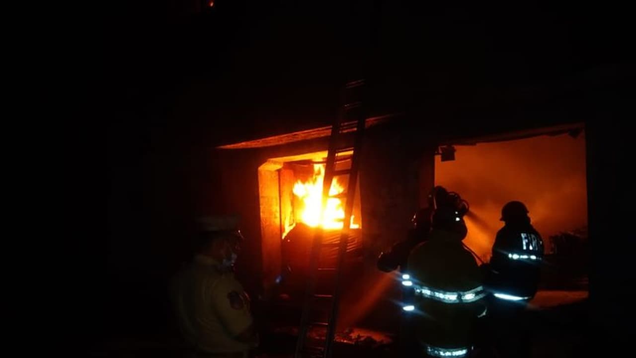 കൊതുകുനാശിനിയിലെ ദ്രാവകം തീര്‍ന്നു, മെഷീന്‍ ഉരുകി, മുറിയില്‍ പുക നിറഞ്ഞു, 4പേര്‍ക്ക് ദാരുണാന്ത്യം