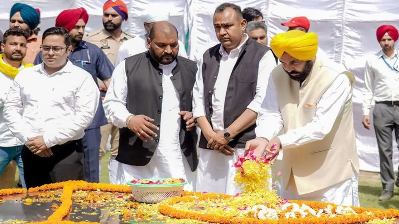 Shaheedi Diwas 2022: Punjab's CM reveals anti corruption helpline number, 9501 200 200 Shaheedi Diwas 2022: Punjab's CM reveals anti corruption helpline number, 9501 200 200