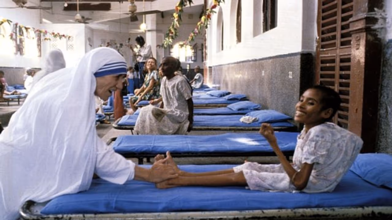 ആയുഷ്കാലം മുഴുവന് ആലംബഹീനര്ക്ക്, ഇന്ന് മദർ തെരേസയുടെ ജന്മദിനം ആയുഷ്കാലം മുഴുവന് ആലംബഹീനര്ക്ക്, ഇന്ന് മദർ തെരേസയുടെ ജന്മദിനം